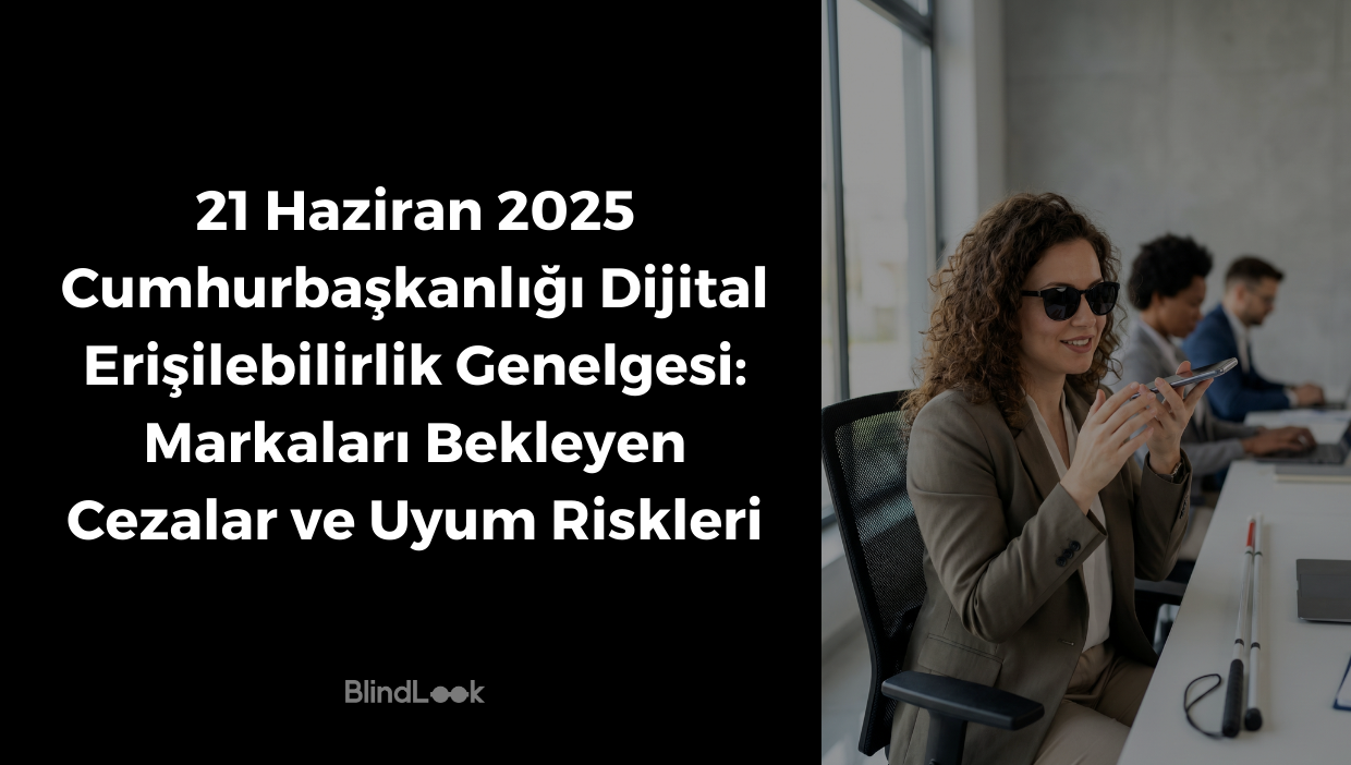 Güneş gözlüklü ve kıvırcık saçlı görme engelli bir profesyonel kadın, ofis ortamındaki masasında otururken gülümseyerek akıllı telefonuyla sesli etkileşimde bulunuyor (örneğin, VoiceOver kullanıyor veya sesli mesaj gönderiyor). Masasının üzerinde katlanmış halde beyaz bastonu duruyor; arka planda bulanık olarak diğer ofis çalışanları görülüyor.