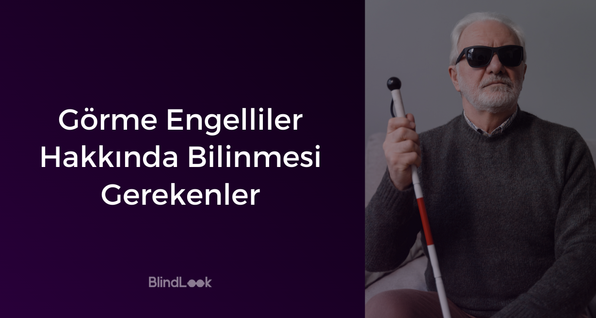 Ekranda yaşlı bir adam bir koltukta oturmuş ve sağ eliyle bastonunu tutuyor.