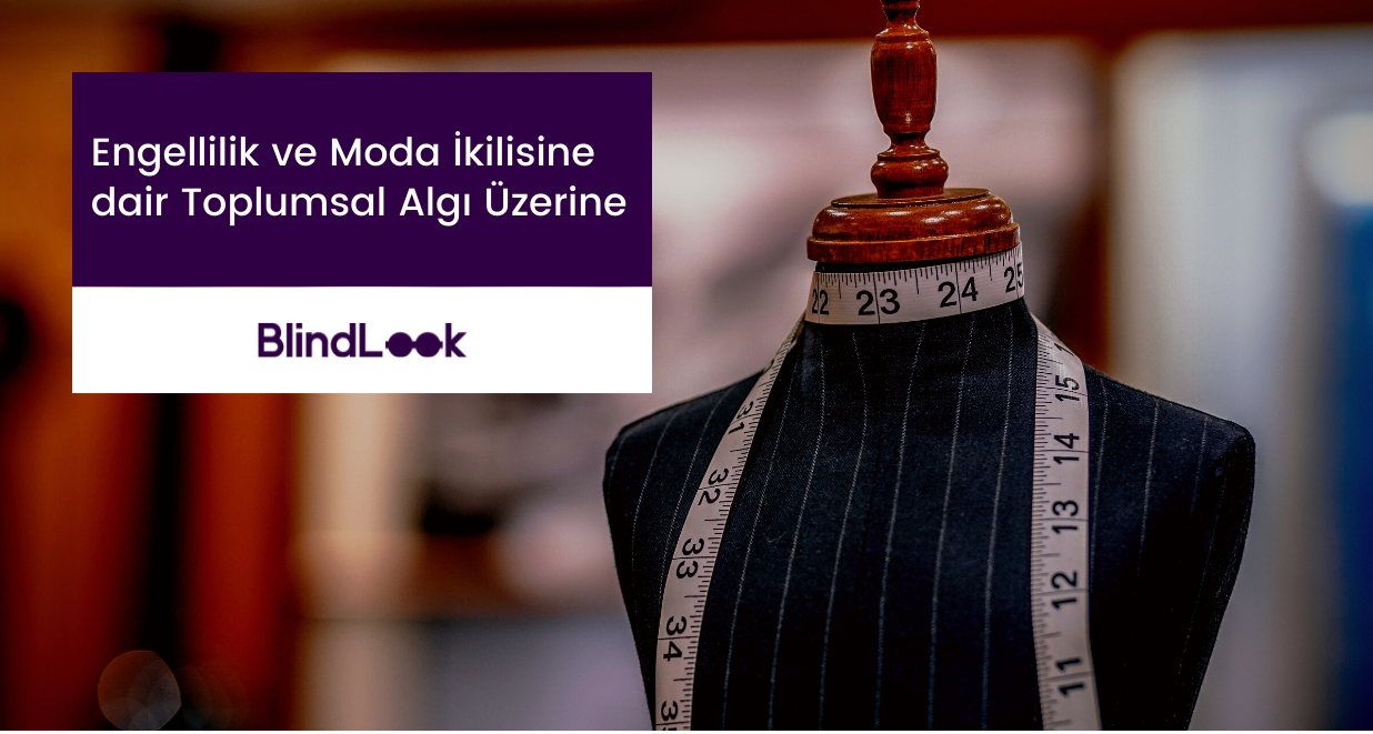 Bir terzide mankenin boynuna asılmış mezura görüntüsü.